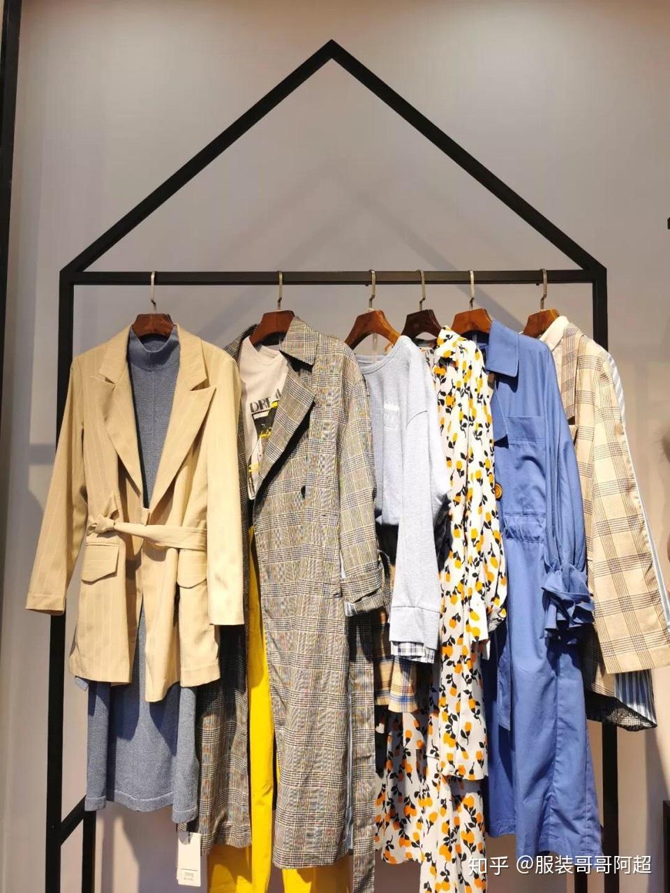 服裝拿貨口語怎么說？最全的服裝批發市場進貨行話與鞋帽批發指南